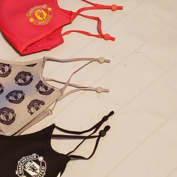 Manchester United Face Masks Pack (Set of 3) RARE - Picture 9 of 9
